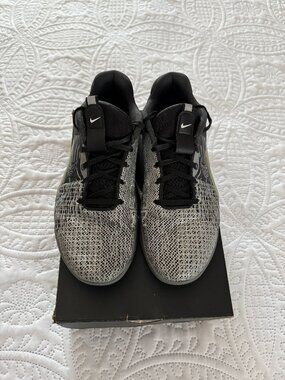 Men's Nike Metcon 8 AMP size 9.5